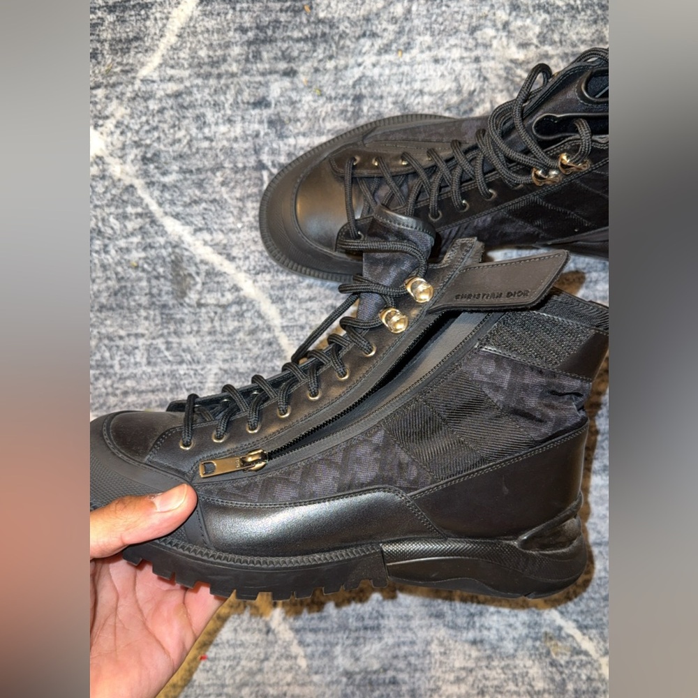 Dior Black Sneakers Sleek Minimalist Design - Picture 3 of 8